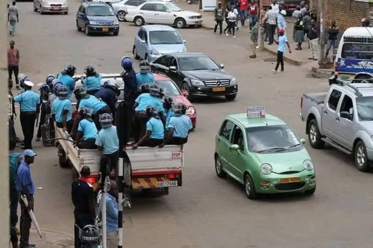 harare municipal police in action
